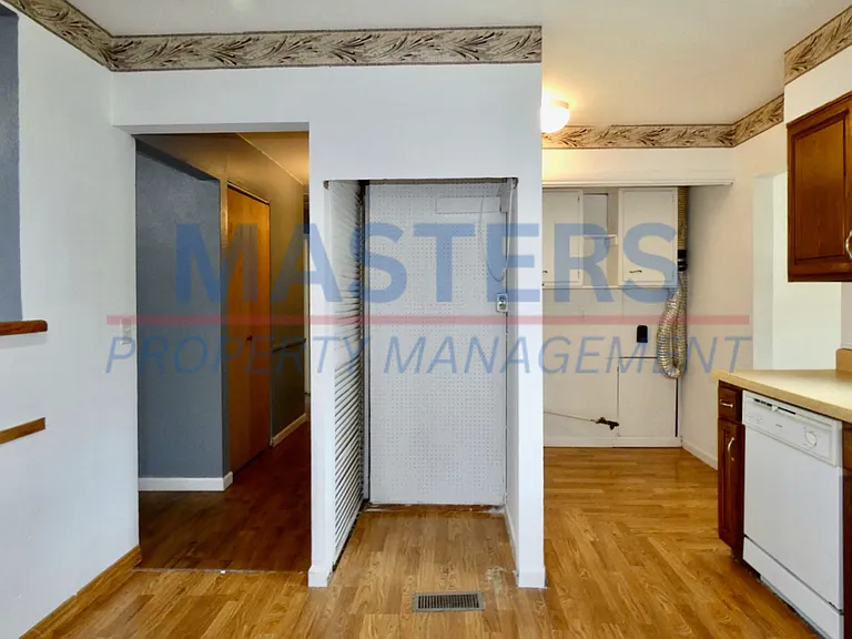 3907 Donegal Ln — Photo 10