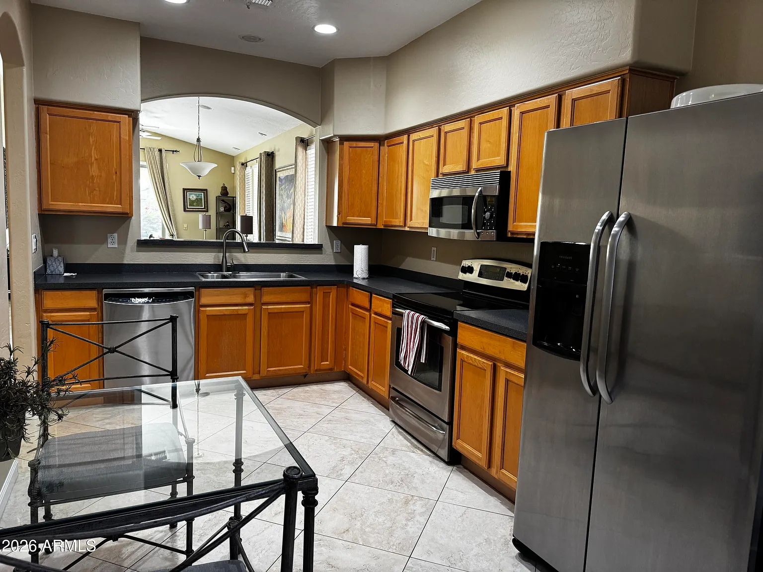 3 bed, 2.0 bath, 1359 sqft, $2,500 — Photo 4