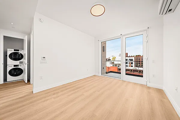 Living room, photo 4