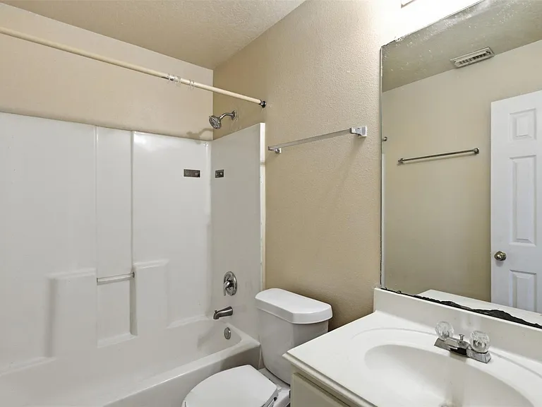 15738 Boonridge Rd — Photo 9