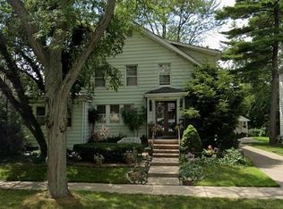 295 Rivard Blvd #1W, Grosse Pointe, MI 48230