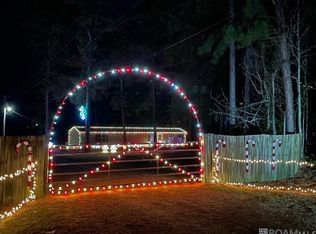 401 Montgomery Rd SW, Summit, MS 39666