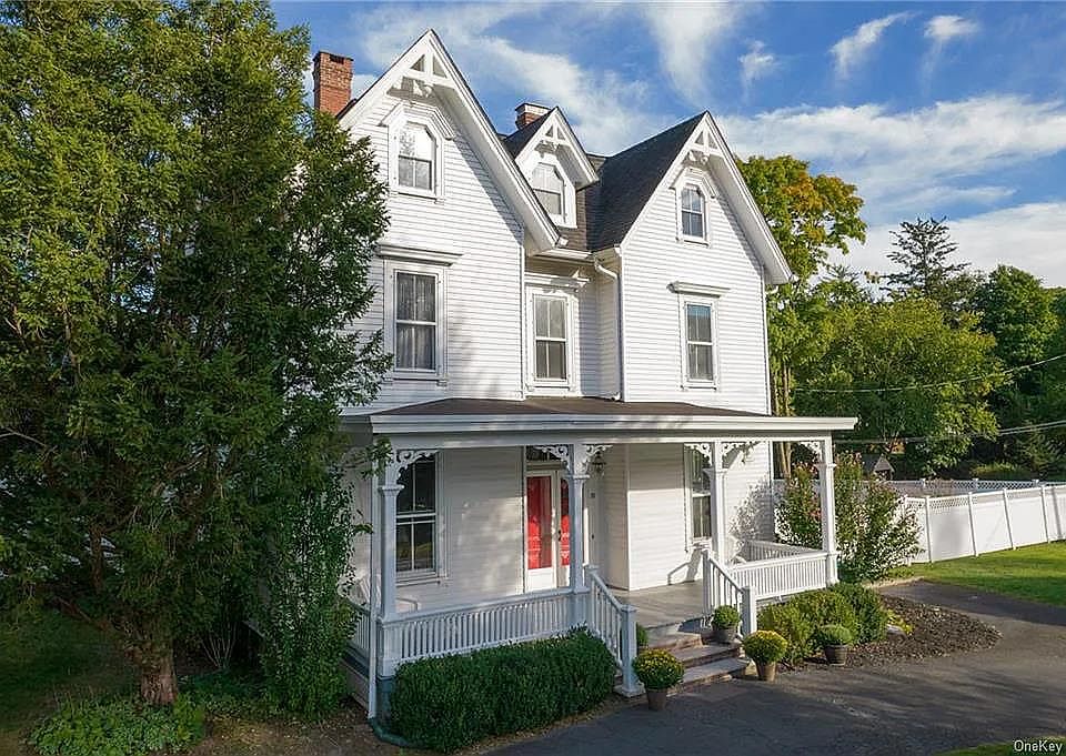 1st image of 32 Lake Ave