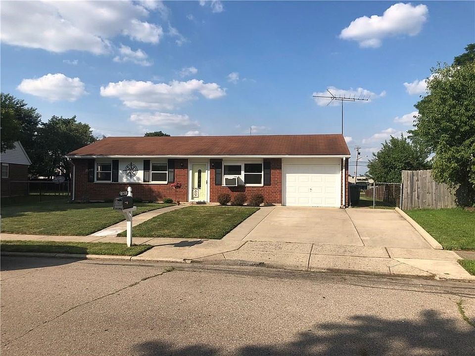 1st image of 2417 Saint Andrews Dr