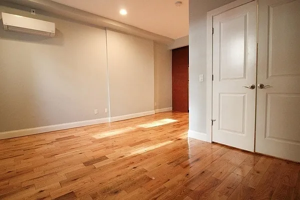 Rented by Bold New York | media 13