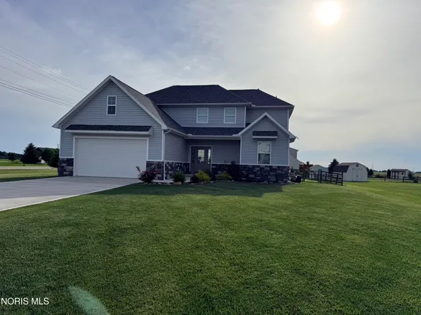 402 Castle Cv, Genoa, OH 43430