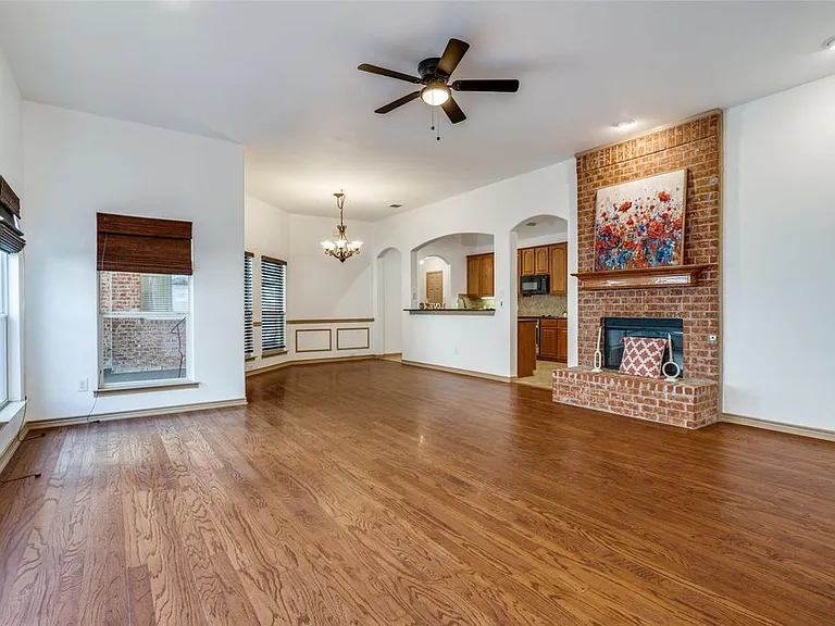 7586 Saint Stephens Sq — Photo 38