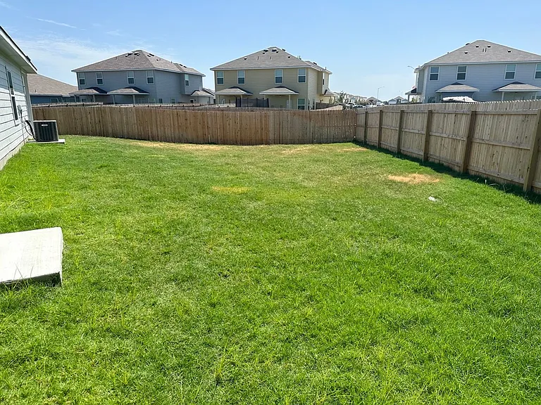 3418 Lindsay Ln — Photo 18