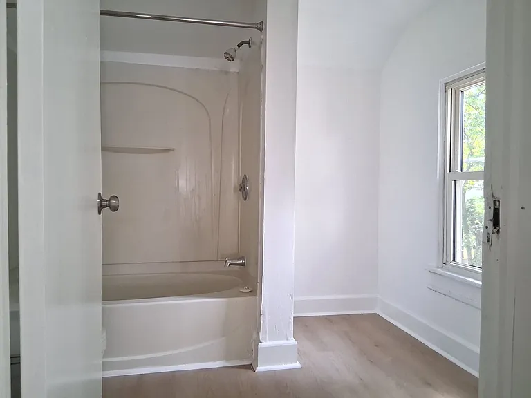 113 Church St — Photo 10