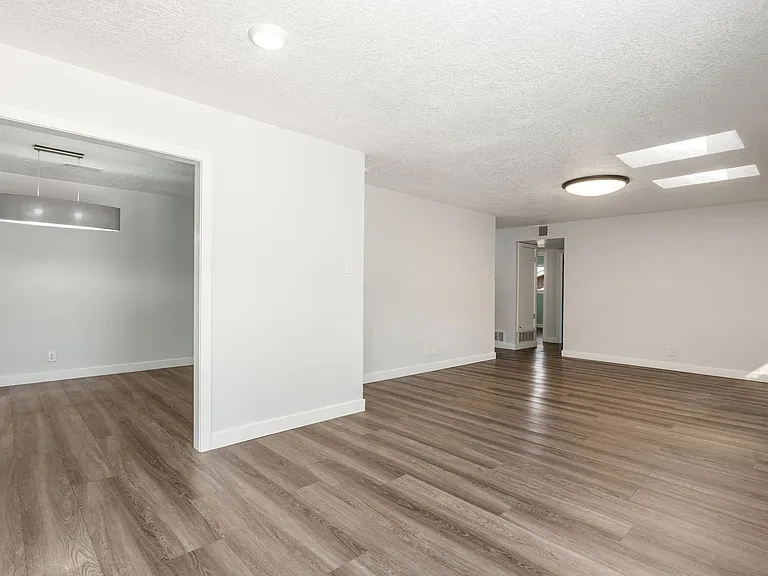 12013 Kashmir St NE — Photo 11