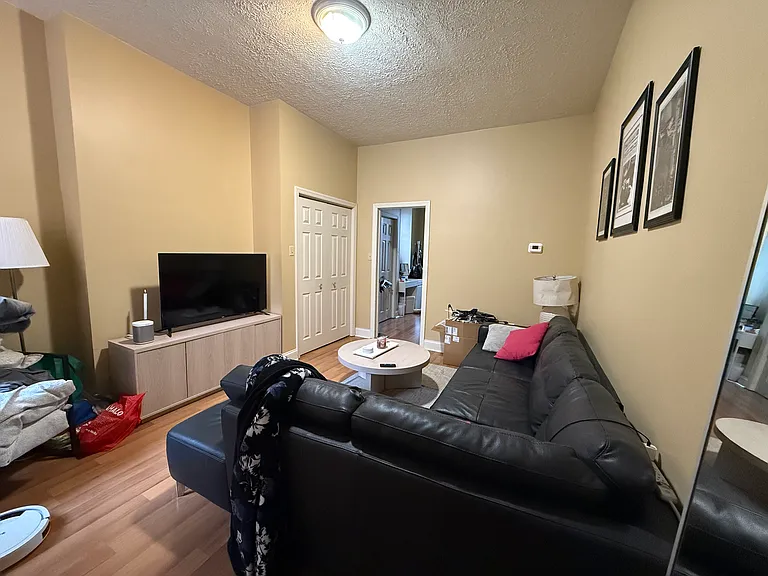 1110 Bingham St #1 — Photo 3