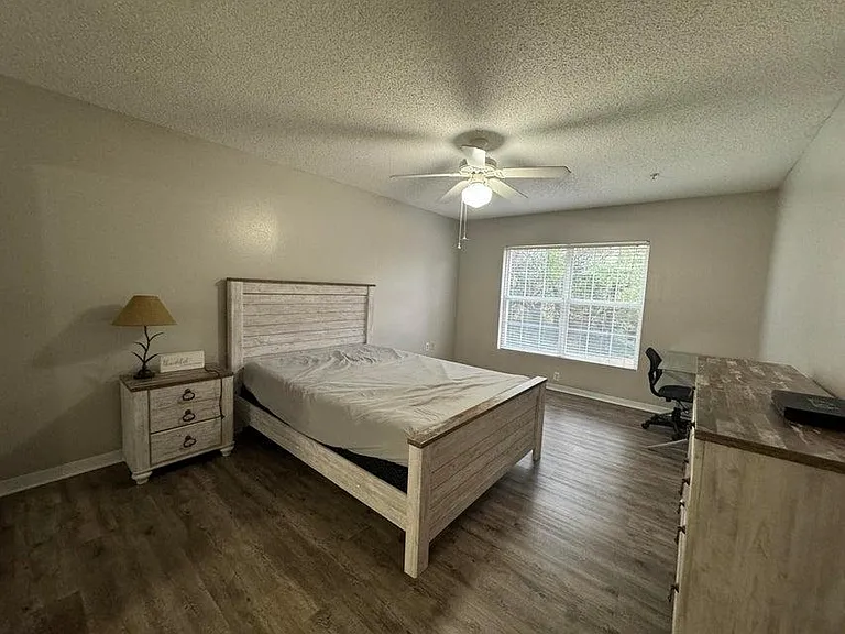 4276 Calinda Ln #128 — Photo 3