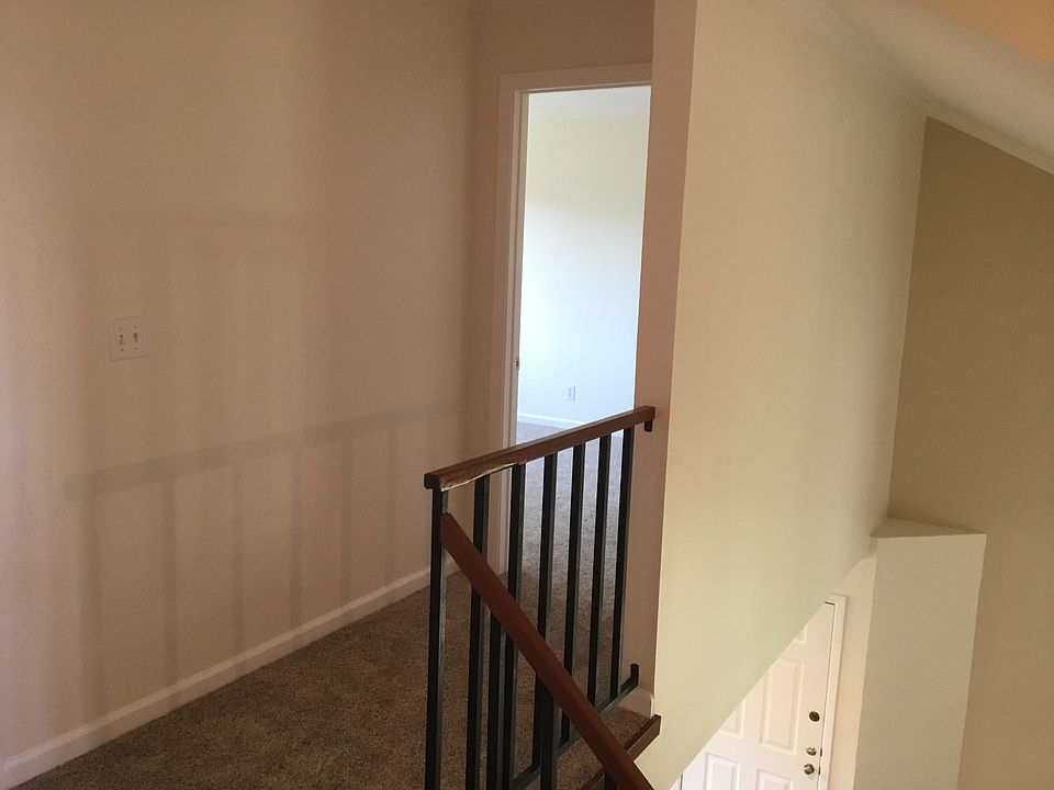 1st image of 1493 Cresthaven Ln