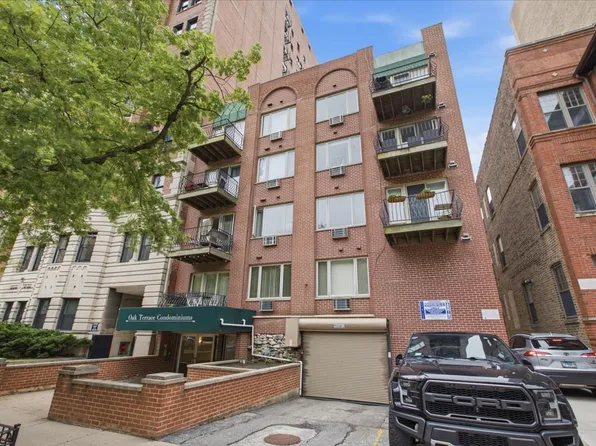 435 W Oakdale Ave APT 4F, Chicago, IL 60657
