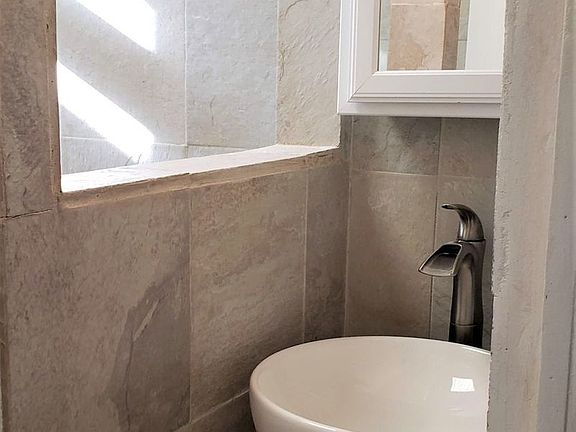 3rd image of 399 Herzl St #3