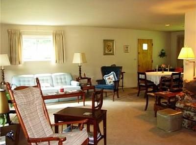5th image of 633 Gordon Dr