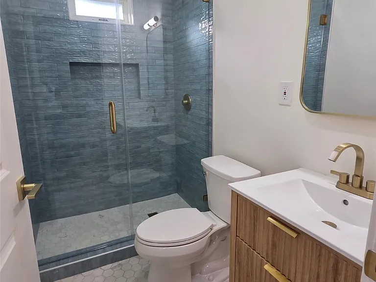 227 N Avenue 60 — Photo 23
