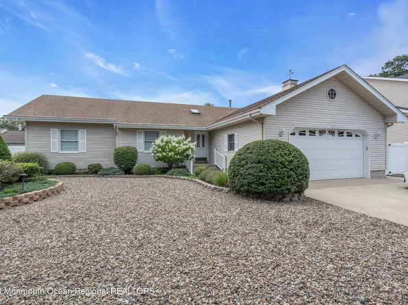 64 Hollycrest Drive, Brick, NJ 08723