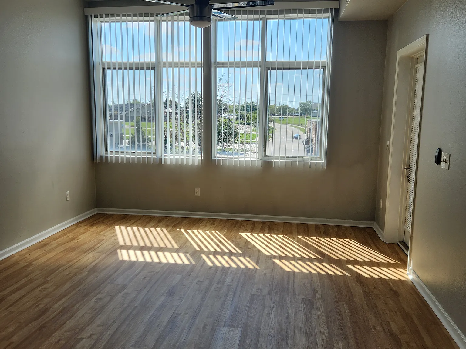 Studio, 550 sqft, $950 — Photo 1