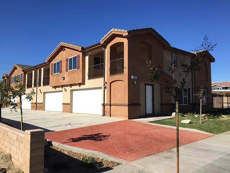 118 S Date Ave #1 — Photo 1