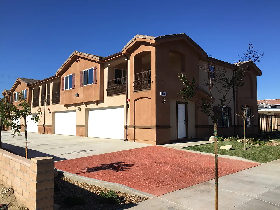 118 S Date Ave #1