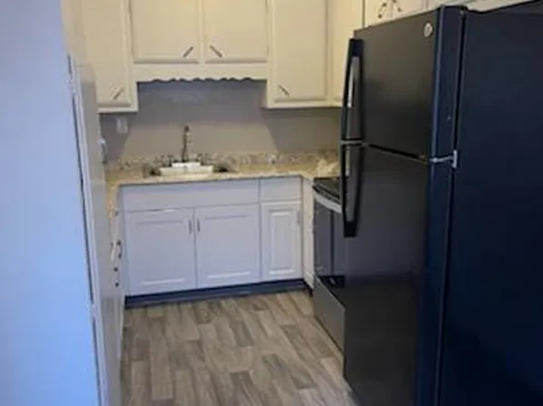529 Indiana St SE #D, Albuquerque, NM 87108