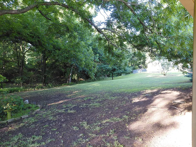 3725 Greenwood Rd — Photo 34