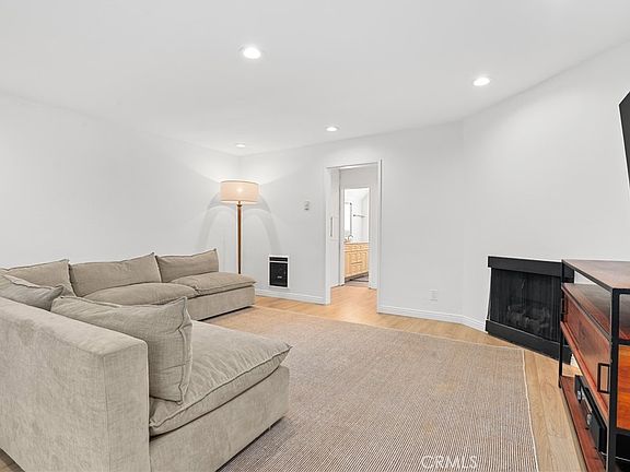 4th image of 1228 14th St APT 103