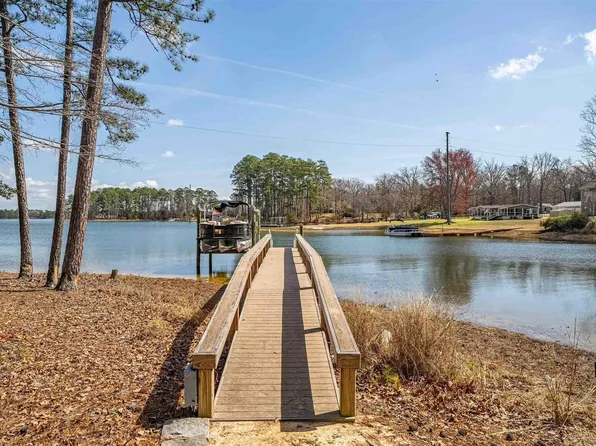 47 Ridgewood Ln, Newberry, SC 29127