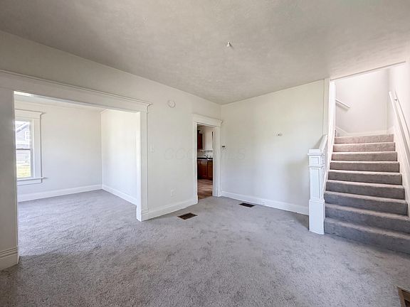 3rd image of 65 W Harrison St