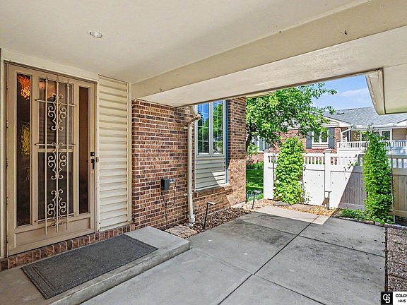 5th image of 7201 Grand Oaks Dr