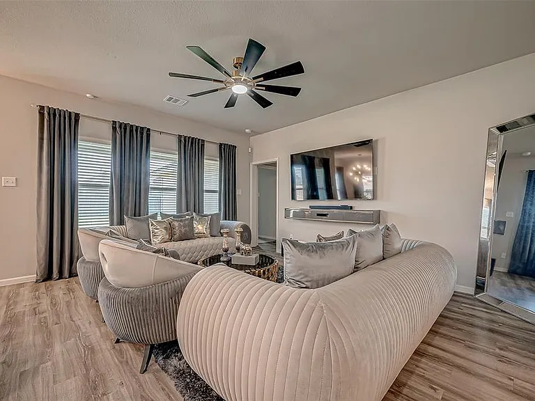 24411 Skytrail Dr — Photo 9