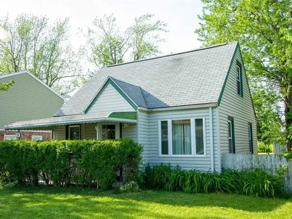 38 Gardenvale Dr, Cheektowaga, NY 14225