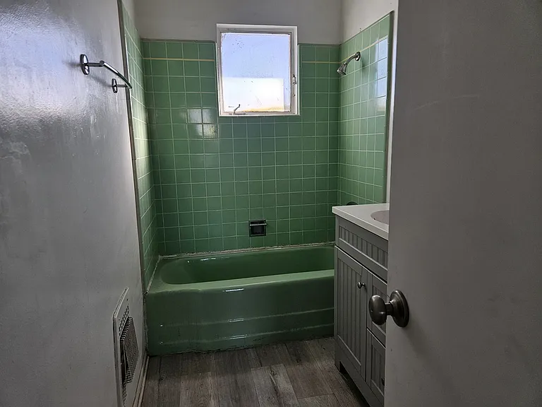 411 S 11th St #9 — Photo 8