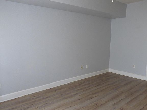 5th image of 204 E South St Unit 6056