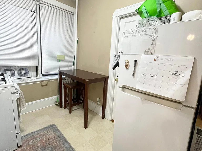 31 Irving St #6 — Photo 10