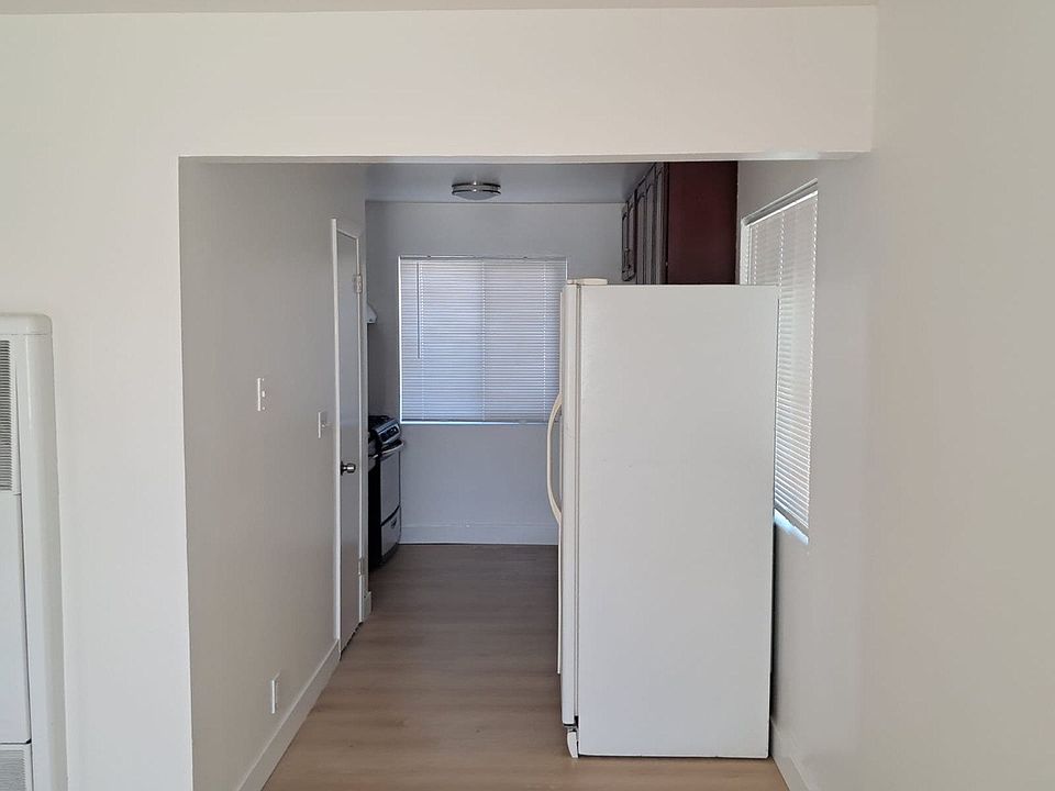 1st image of 1360 Warburton Ave #1