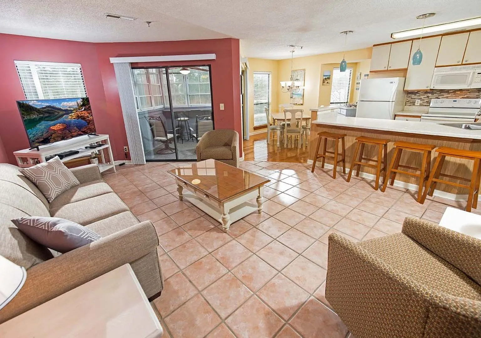 2 Bedroom Furnished condo in Beautiful North Myrtle Beach — Photo 2