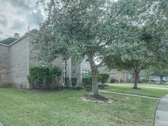 2nd image of 11404 Gladewater Dr