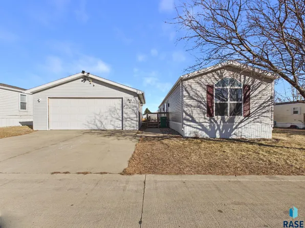 908 N Irene Pl, Sioux Falls, SD 57107