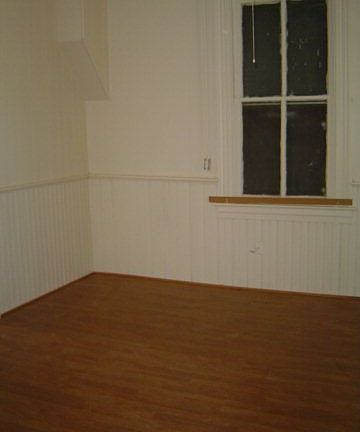 2nd image of 1420 Moody