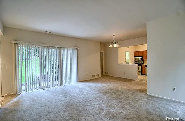 1st image of 29486 Laurel Dr #1