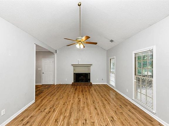 5th image of 244 Freestone Ln