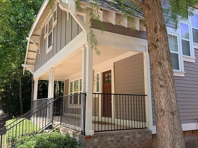490 Barnett Shoals Rd #605 — Photo 1