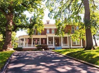 2912 Frederick Ave, Saint Joseph, MO 64506