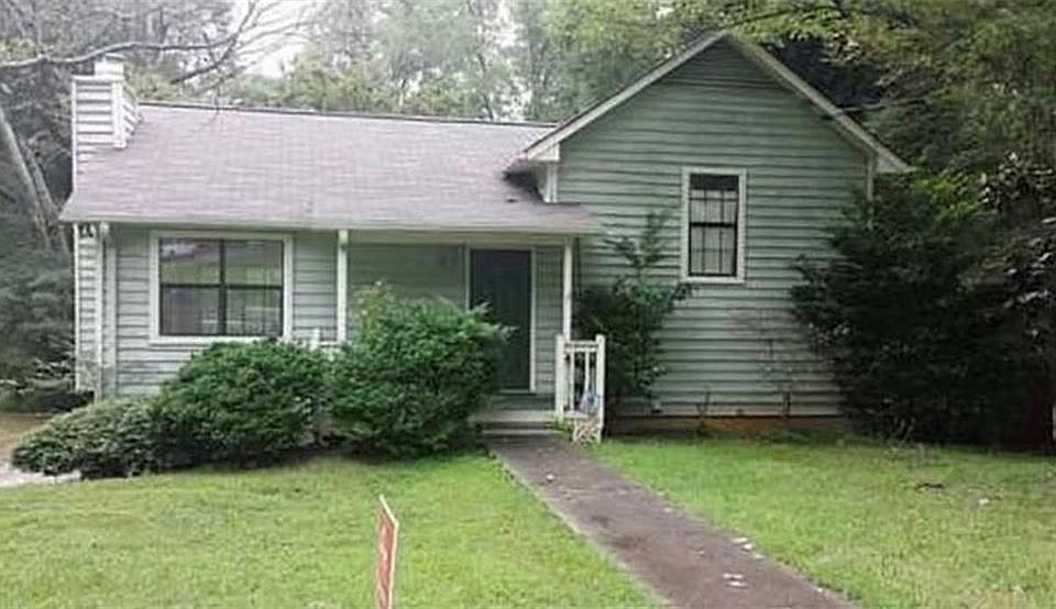 1st image of 633 Candlewick Ln NW