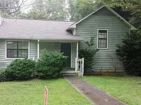 633 Candlewick Ln NW, Lilburn, GA 30047