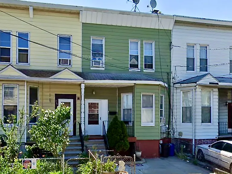 221 Linden Ave — Photo 7