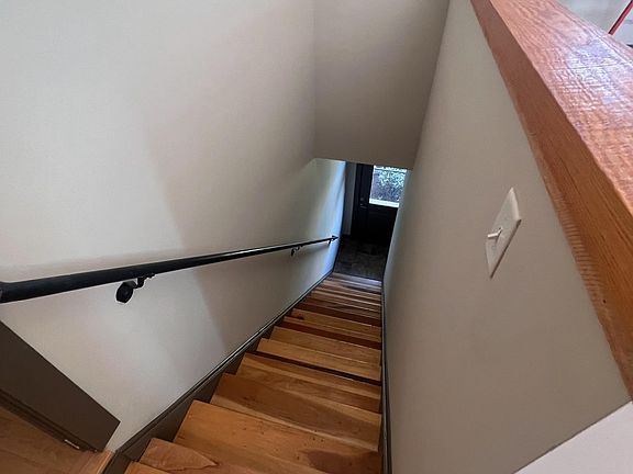 4th image of 1125 Bainbridge St APT 15