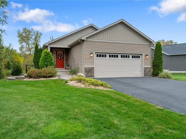 8251 Autumn Ridge Path, Baldwinsville, NY 13027